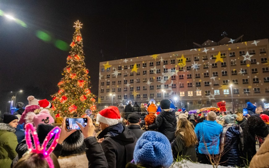 Świąteczne iluminacje rozświetliły Legnicę