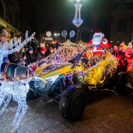 powiększ zdjęcie: Świąteczne iluminacje rozświetliły Legnicę