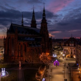 powiększ zdjęcie: Legnica walczy o tytuł Świetlnej Stolicy Polski