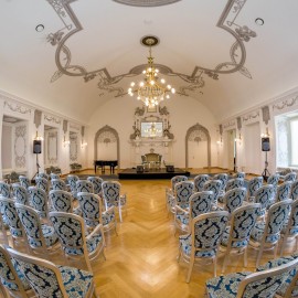 powiększ zdjęcie: Najpiękniejsza legnicka sala ma 120 lat