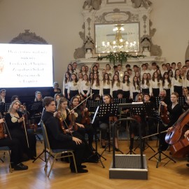 powiększ zdjęcie: Najpiękniejsza legnicka sala ma 120 lat