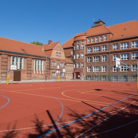 Wynagrodzenia legnickich nauczycieli w 2023
