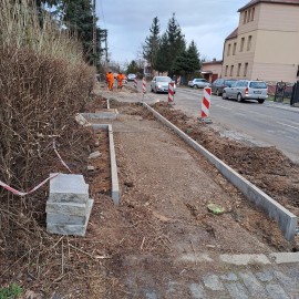 powiększ zdjęcie: Przebudowa chodnika na ul. Pątnowskiej