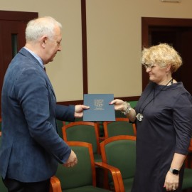 powiększ zdjęcie: Prezydent powołał członków Zespołu Interdyscyplinarnego ds. Przeciwdziała ...