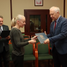 powiększ zdjęcie: Prezydent powołał członków Zespołu Interdyscyplinarnego ds. Przeciwdziała ...