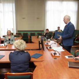 powiększ zdjęcie: Prezydent powołał członków Zespołu Interdyscyplinarnego ds. Przeciwdziała ...