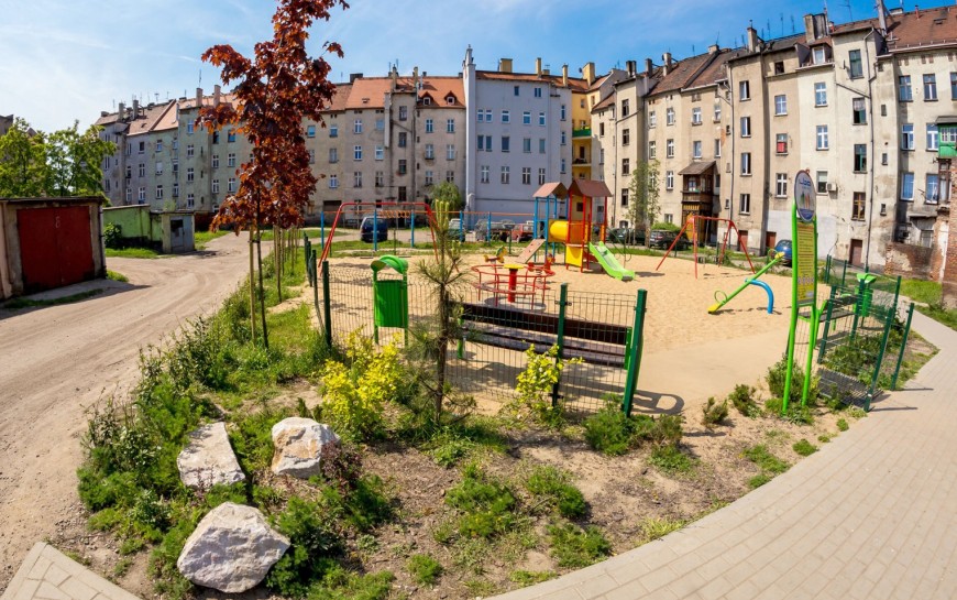 Nowe inwestycje w Legnicy: Remonty wnętrz podwórzowych