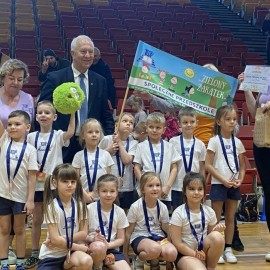 powiększ zdjęcie: Miejskie Przedszkole nr 13 zwycięzcą Finału Wieloboju Przedszkolaków