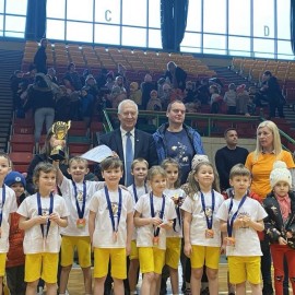 powiększ zdjęcie: Miejskie Przedszkole nr 13 zwycięzcą Finału Wieloboju Przedszkolaków
