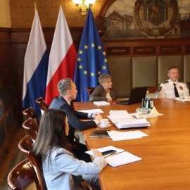 O uporządkowaniu podwórek i wiat śmietnikowych na kolegium prezydenta