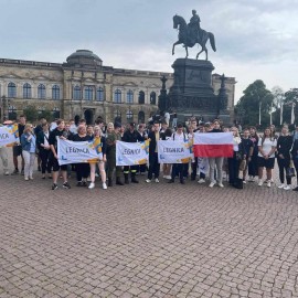 powiększ zdjęcie: Legniczanie podczas Europejskiego Święta Młodzieży w Dreźnie