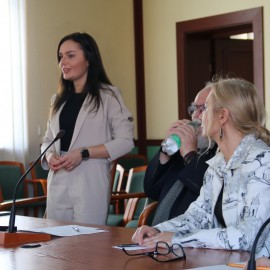 powiększ zdjęcie: Zastępca prezydenta Legnicy spotkała się z Miejską Radą Seniorów