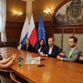 powiększ zdjęcie: W Legnicy powstanie pierwszy zamiejscowy punkt Wojewódzkiego Zespołu ds. ...