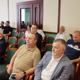 powiększ zdjęcie: Prezydent spotkał się z działaczami sportowymi legnickich klubów
