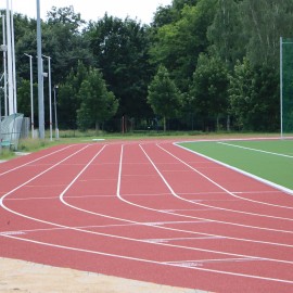 powiększ zdjęcie: Modernizacja kompleksu sportowego w parku dobiega końca