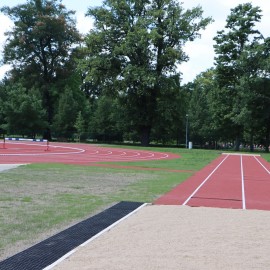 powiększ zdjęcie: Modernizacja kompleksu sportowego w parku dobiega końca