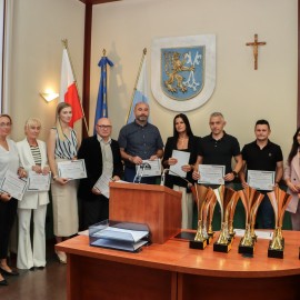 powiększ zdjęcie: Podsumowanie szkolnego roku sportowego. Zobacz kto zwyciężył
