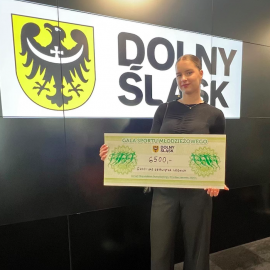 powiększ zdjęcie: Świetny wynik UKS Dziewiątka w ogólnopolskiej rywalizacji. Gratulujemy