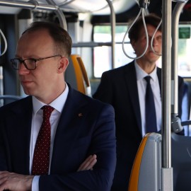 powiększ zdjęcie: Pierwsze cztery autobusy elektryczne w Legnicy