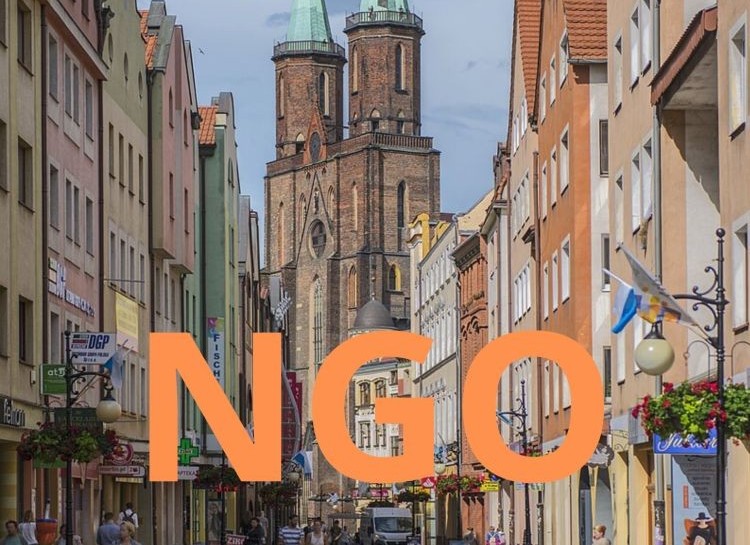 NGO na imieninach ulicy NMP