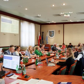 Zaproszenie na VI sesję Rady Miejskiej Legnicy