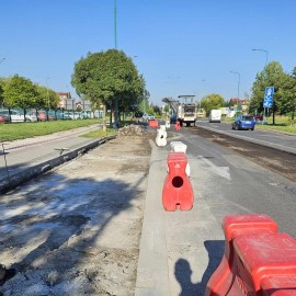 powiększ zdjęcie: Rozpoczął się remont ul. Iwaszkiewicza