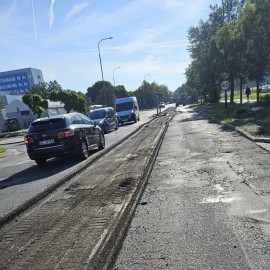 powiększ zdjęcie: Rozpoczął się remont ul. Iwaszkiewicza