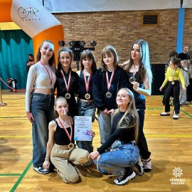 powiększ zdjęcie: Deszcz medali dla Akademia Avatara