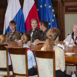 powiększ zdjęcie: Urodziny w Ratuszu. Spotkanie ze Zbigniewem Grochowskim