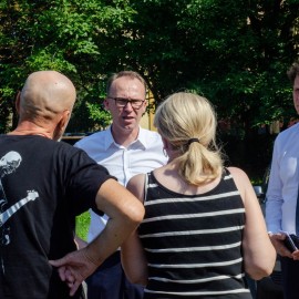 powiększ zdjęcie: al. Rzeczypospolitej - bezpieczeństwo najważniejsze