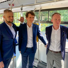 powiększ zdjęcie: Autobusy elektryczne wyjadą na legnickie ulice