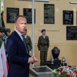 powiększ zdjęcie: Uczcili pamięć ofiar II Wojny Światowej