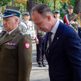 powiększ zdjęcie: Uczcili pamięć ofiar II Wojny Światowej