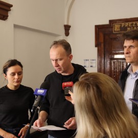 powiększ zdjęcie: Maciej Kupaj: falę kulminacyjną mamy już za sobą