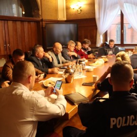 powiększ zdjęcie: Woda w Kaczawie opada