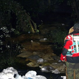 powiększ zdjęcie: Woda w Kaczawie opada