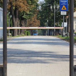 powiększ zdjęcie: Zakończono przebudowę alejek na Cmentarzu Komunalnym