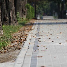 powiększ zdjęcie: Zakończono przebudowę alejek na Cmentarzu Komunalnym