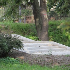 powiększ zdjęcie: Zakończyła się przebudowa alejek parkowych przy Centrum Witelona