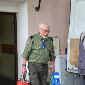 powiększ zdjęcie: 4 tony darów z Legnicy trafiły do powodzian