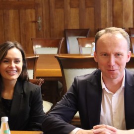 powiększ zdjęcie: Wicemistrzowie Polski w Ratownictwie Medycznym z wizytą w Ratuszu