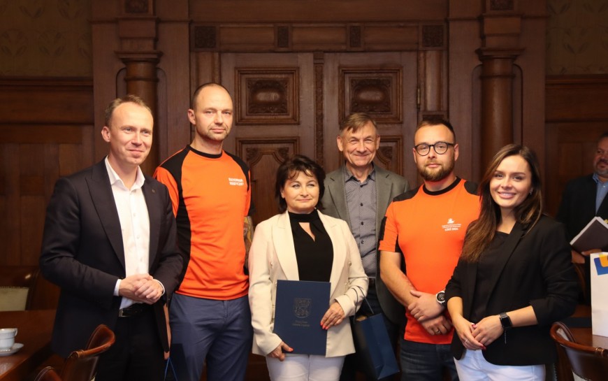 Wicemistrzowie Polski w Ratownictwie Medycznym z wizytą w Ratuszu