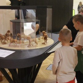 powiększ zdjęcie: Pierwsi legniczanie odwiedzili Centrum Witelona