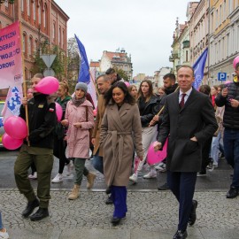powiększ zdjęcie: 26. Marsz Ku Zdrowiu przeszedł ulicami Legnicy