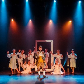 powiększ zdjęcie: Teatr Avatar w trasie ze spektaklem &quot;Nowe Szaty Króla&quot;