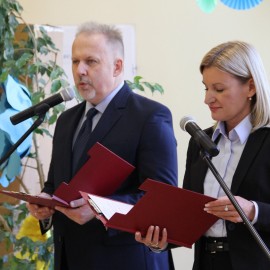 powiększ zdjęcie: Miejskie obchody Dnia Edukacji Narodowej
