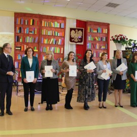 powiększ zdjęcie: Miejskie obchody Dnia Edukacji Narodowej