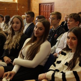 powiększ zdjęcie: Uroczyste wręczenie certyfikatów w Zespole Szkół Ekonomicznych