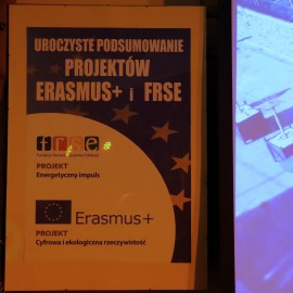 powiększ zdjęcie: Podsumowanie projektów unijnych uczniów Zespołu Szkół ...