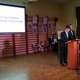 powiększ zdjęcie: Podsumowanie projektów unijnych uczniów Zespołu Szkół ...